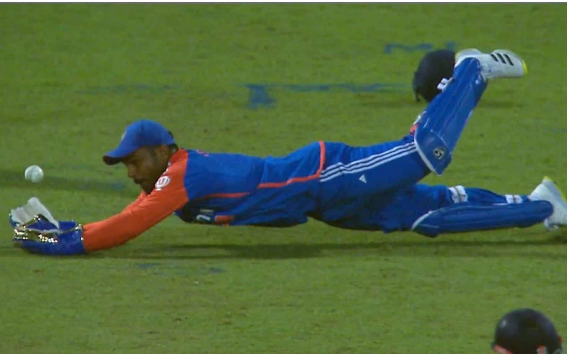 Sanju Samson drops a catch [X.com]